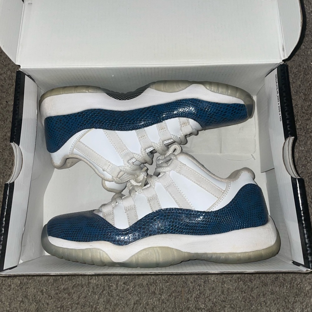 Air Jordan 11 Retro Low LE GS